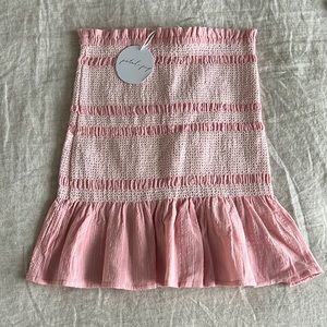 Pink fitted skirt
